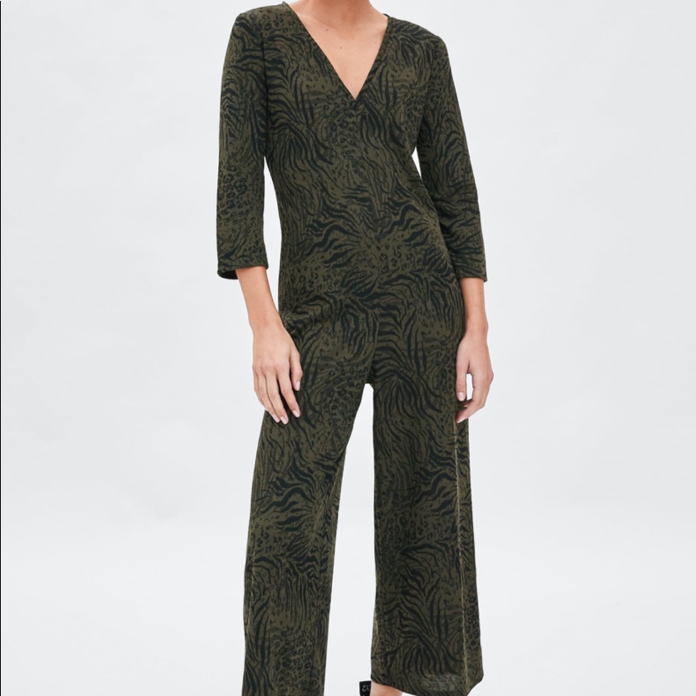Zara Black and Green Textured Jumpsuit NWT